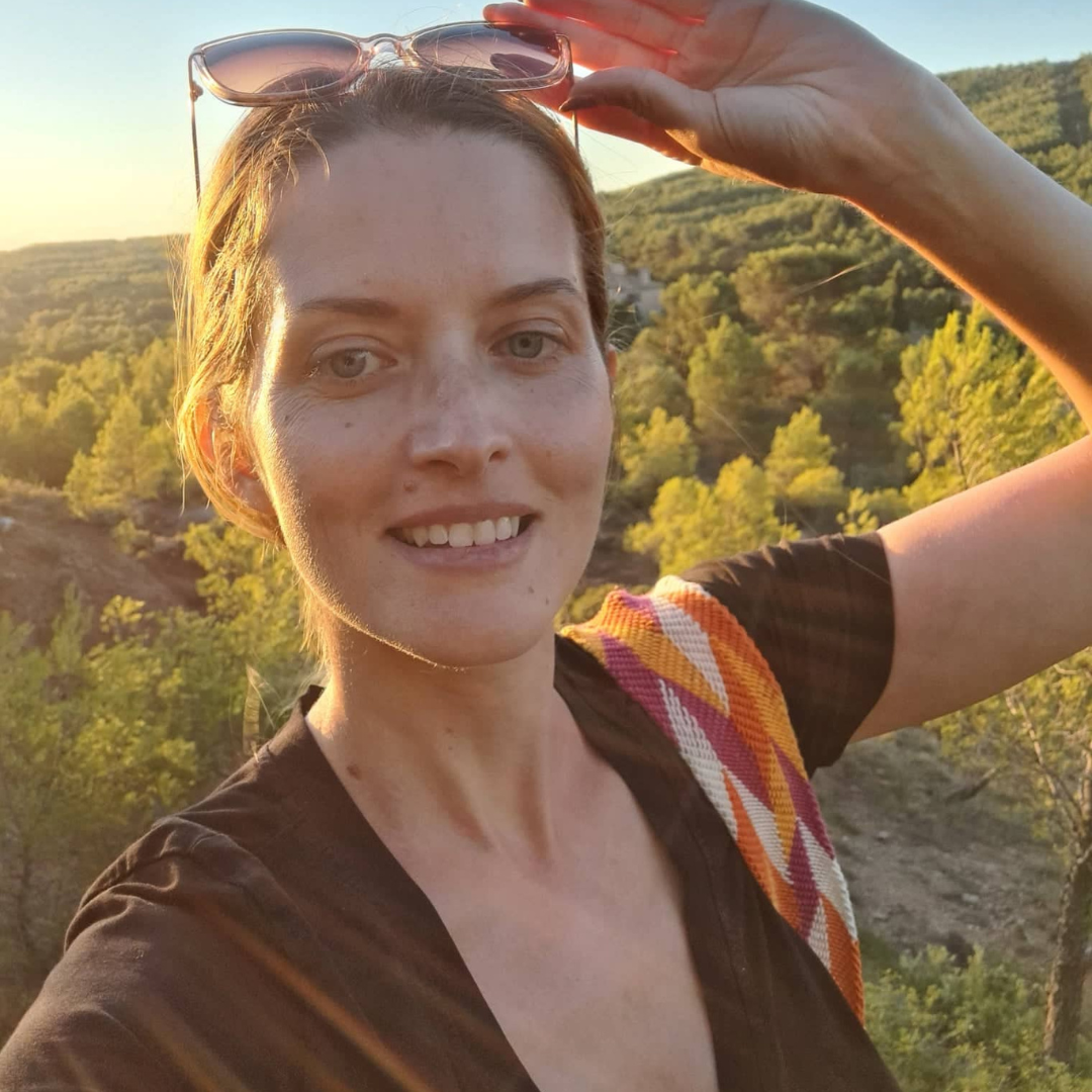 Лети Кирилова, автор, Животворна